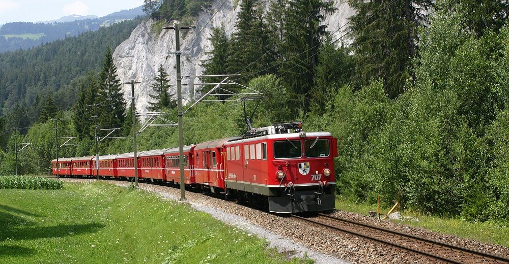 Ein Zug in der Schweiz